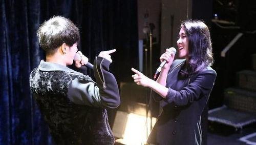 吃瓜后 娱乐圈都以为我是大佬,吃瓜成瘾，娱乐圈误认我为大佬的幕后故事  第2张